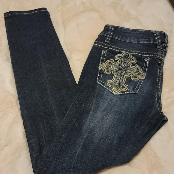 Wishful Park distressed dark washed skinny denim jeans Low rise fit Size 7 - Picture 1 of 7